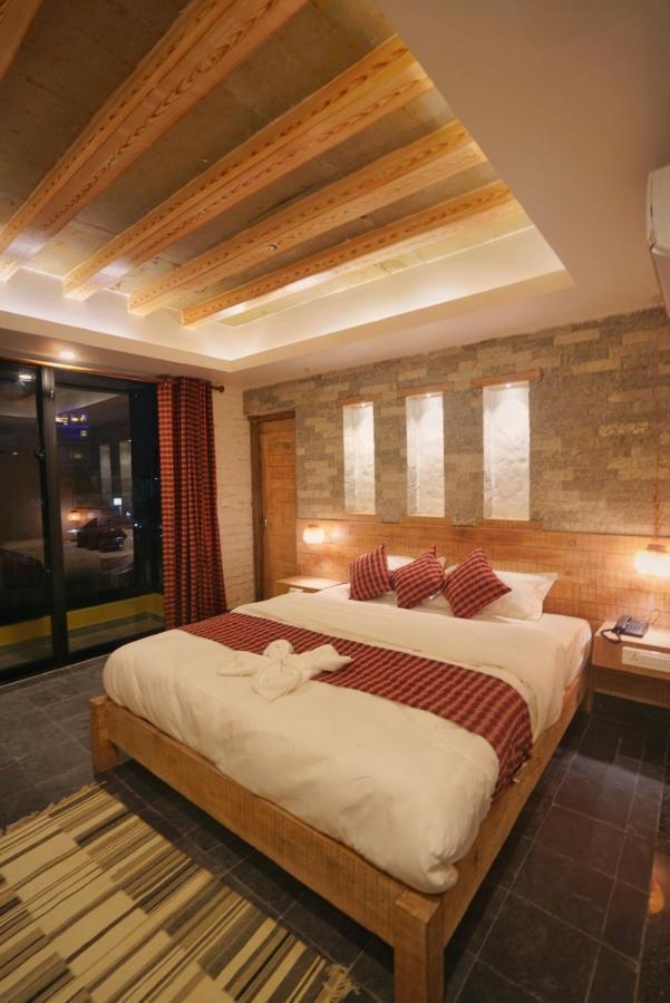 Hotel Mera Peak Private Limited Pokhara Dış mekan fotoğraf