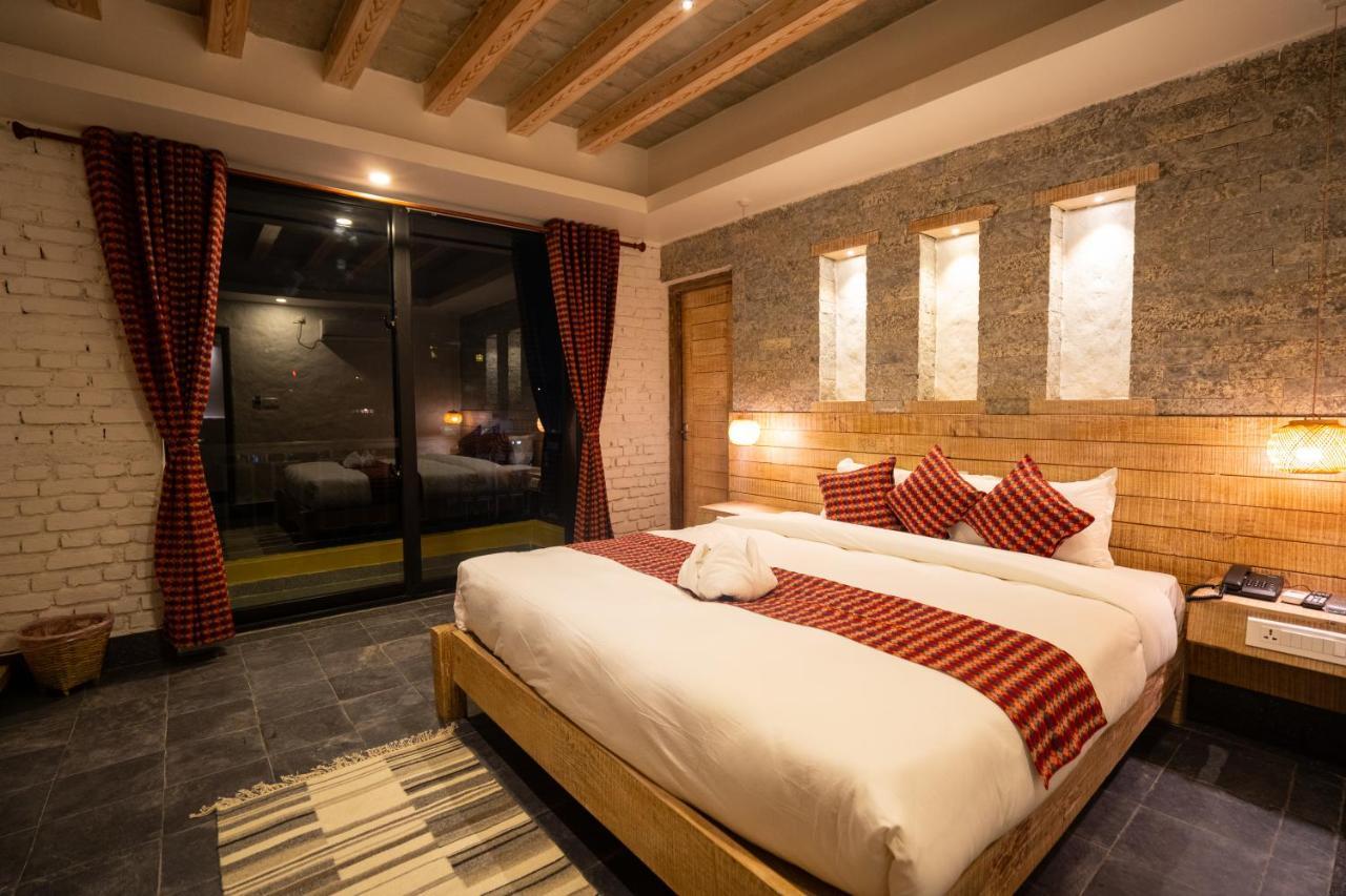 Hotel Mera Peak Private Limited Pokhara Dış mekan fotoğraf