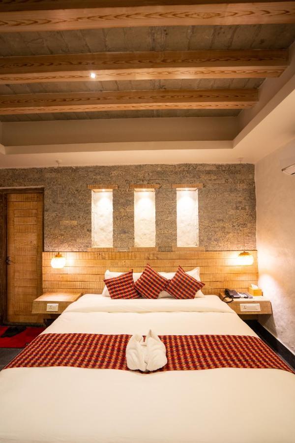 Hotel Mera Peak Private Limited Pokhara Dış mekan fotoğraf